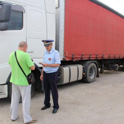 Фурам и грузовикам запретят в жару ездить днем по дорогам Ставрополья